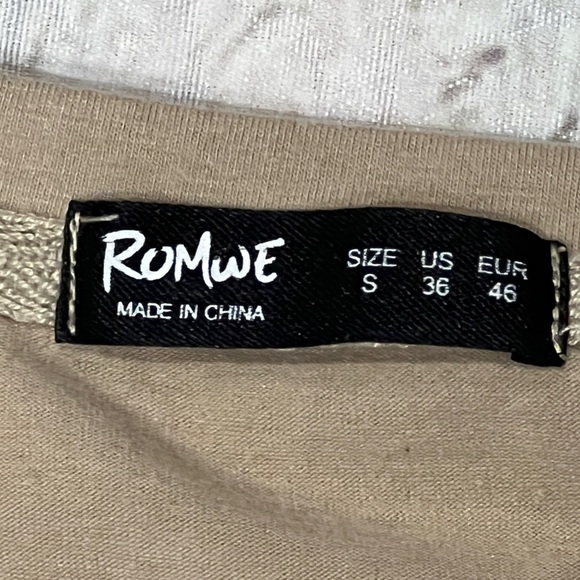 Don't Talk To Strangers UFO Alien Cartoon Comic Mens Tshirt - Picture 6 of 6